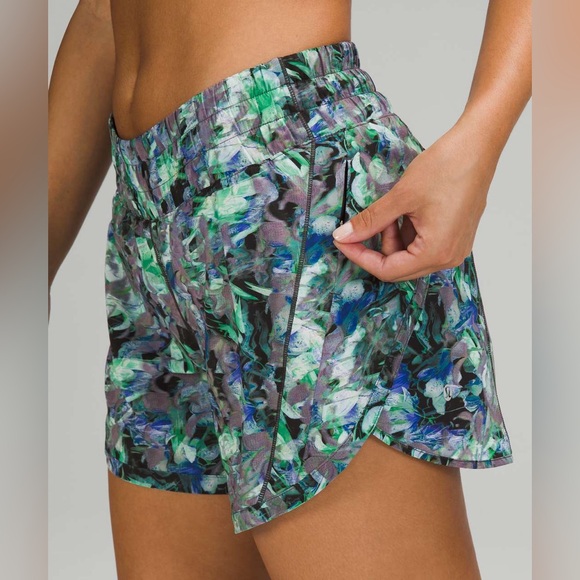 LULULEMON Track That 5" Short Rapid Flourish Multi Size 4 - Picture 4 of 14